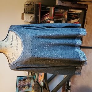 Maurices gray sweatshirt with black chevron print on edges size 1X